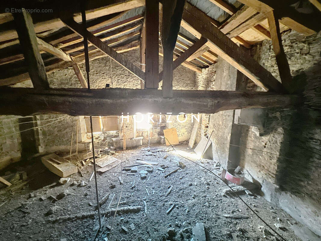 Appartement à PONT-DE-VAUX