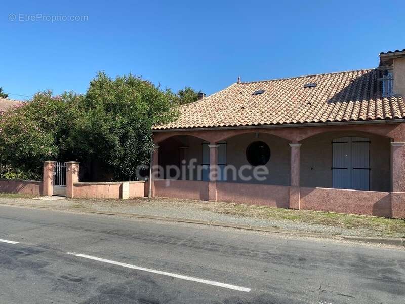 Maison en pierre de 155m2 - 4 chambres - à BIRAC SUR TREC (47) - photo 35
