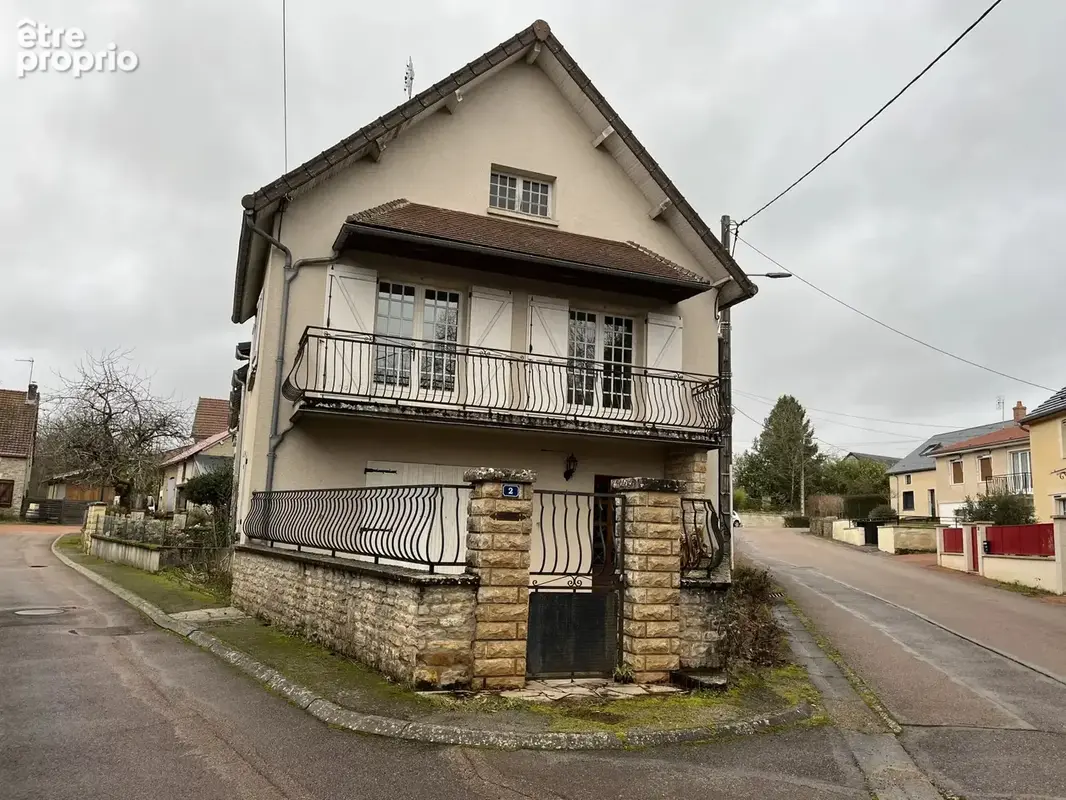 belle maison à Liernais - photo 9
