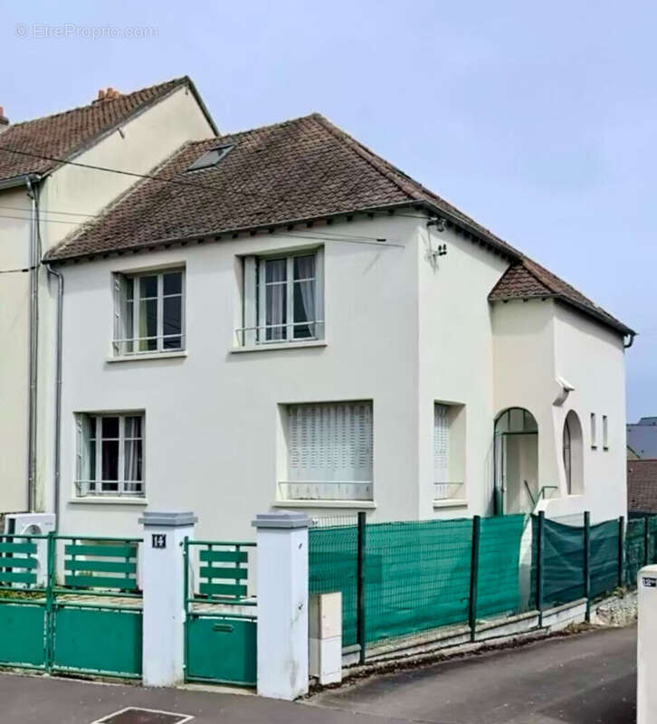 Maison à AUXERRE