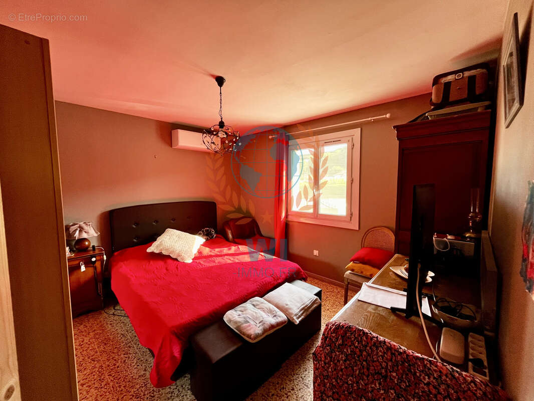 Maison de plain pied avec petite piscine - photo 7