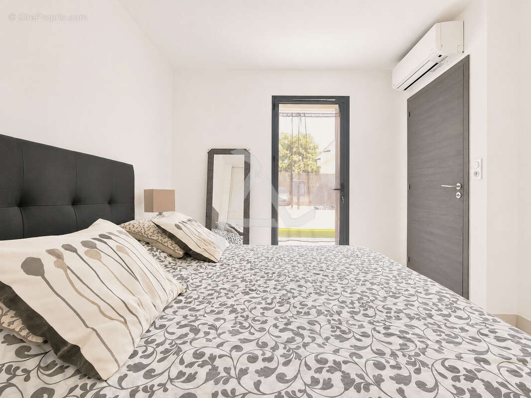 Agréable appartement t2 à ste-lucie de porto-vecchio à proximité des commodités et à dix min des plages - photo 10