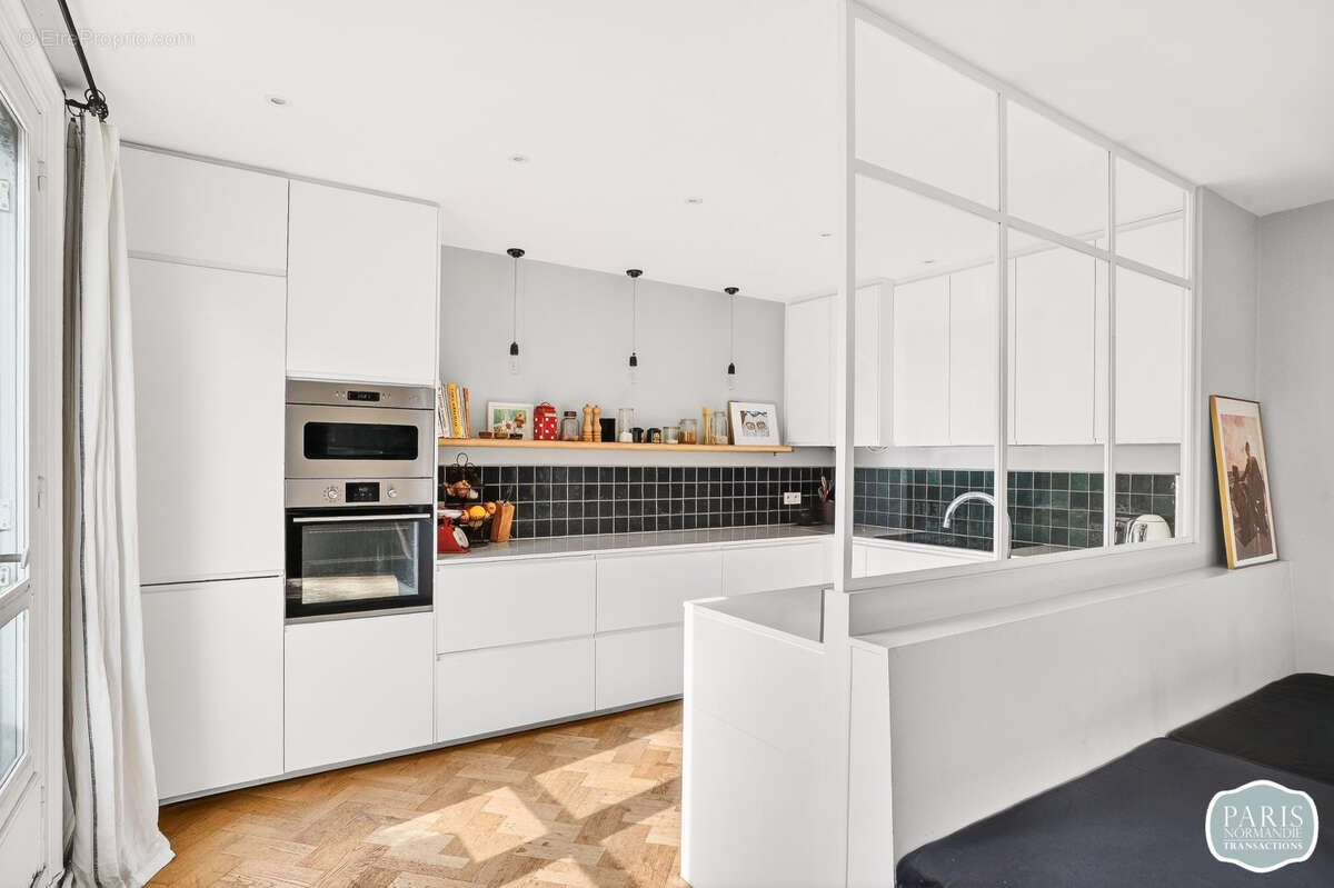 Appartement à PARIS-17E