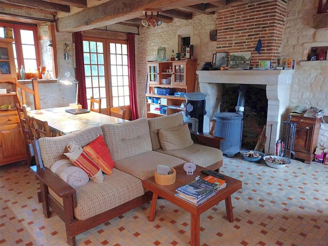 Maison à MEZIERES-EN-BRENNE