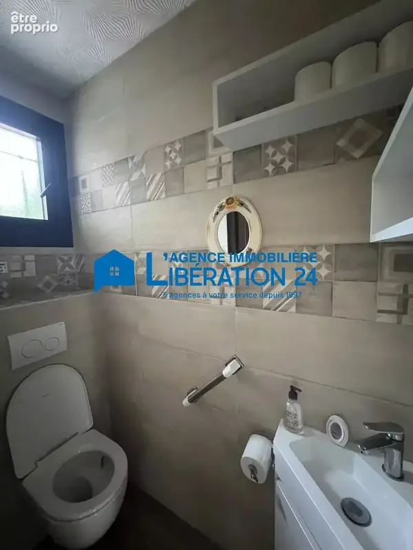 Maison familiale de 193 m² à Saint-Genest-Lerpt - photo 12