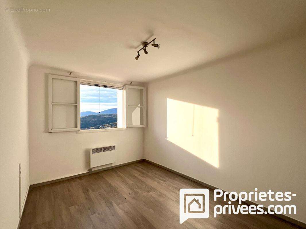 Appartement à MONTAUROUX