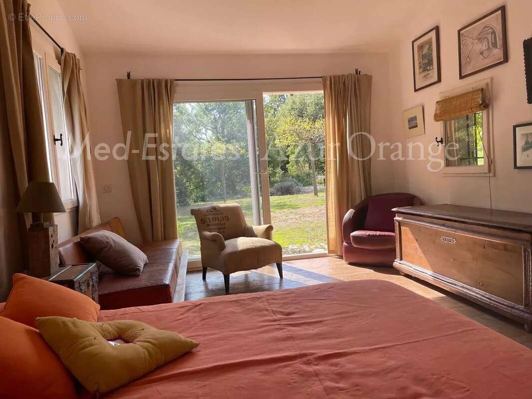 Maison à LA GARDE-FREINET