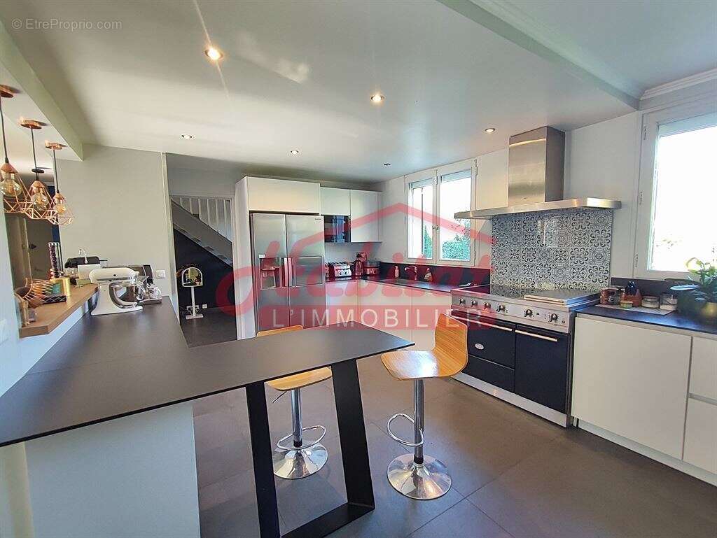 Maison 200 m² à Chelles  - photo 7