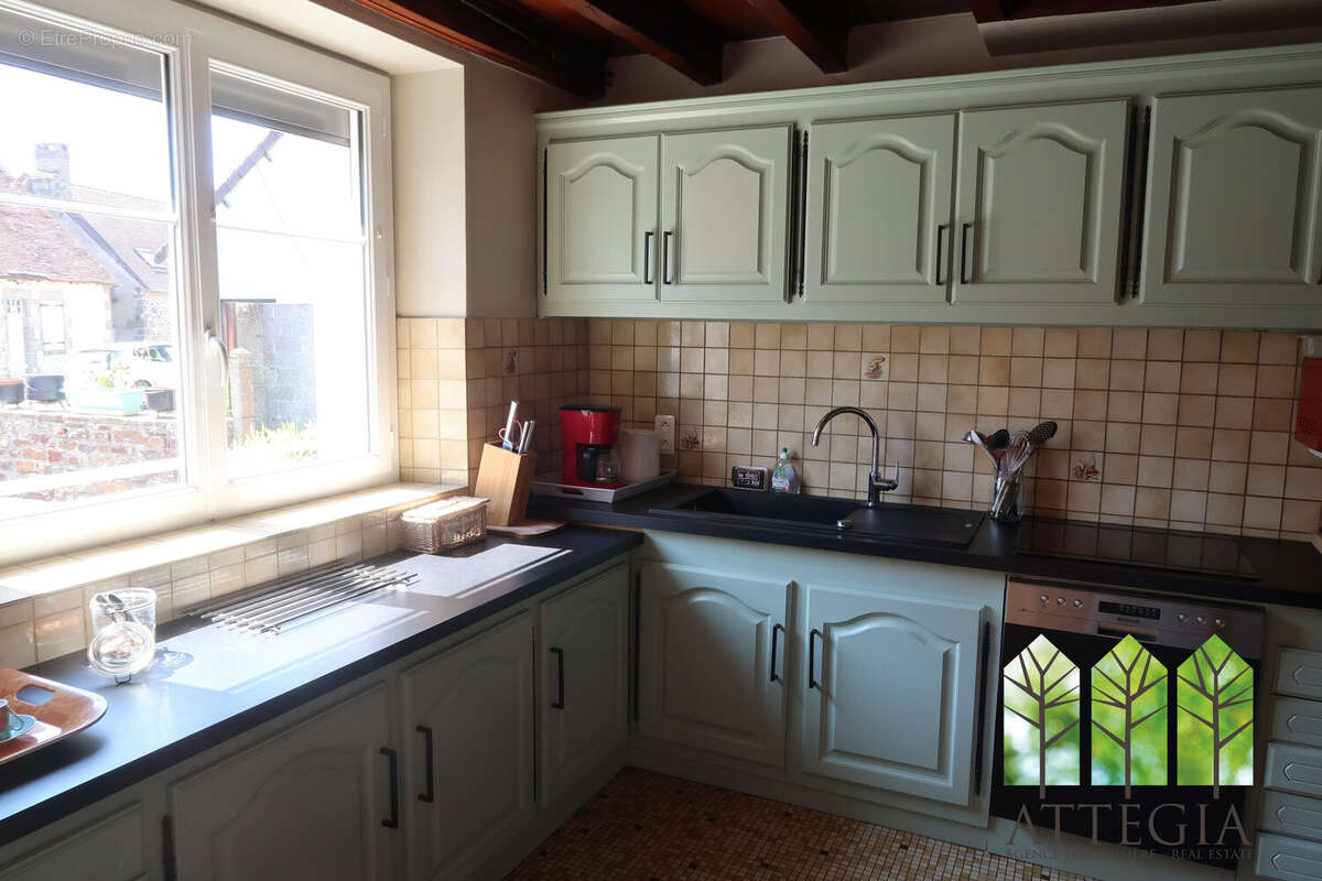 Maison à LE BOURG-D'HEM