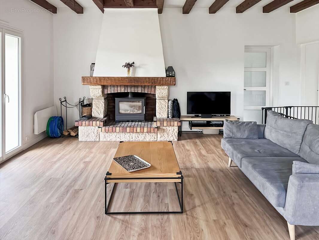 Maison à BEYNES