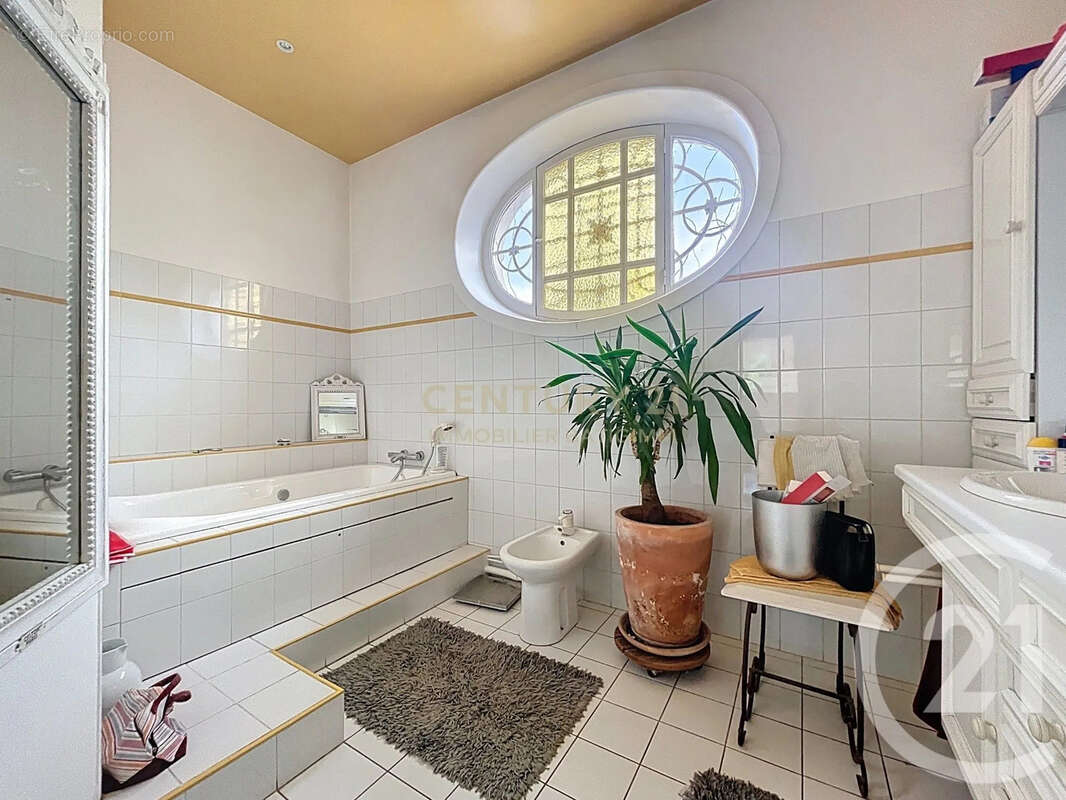 Maison à BOURGOIN-JALLIEU