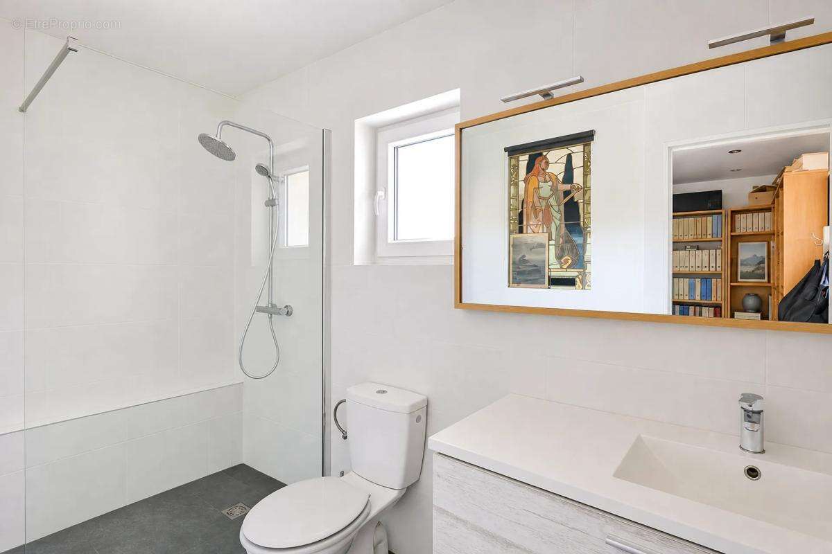 Maison de 7 pièces de 171 m² à Bagnols-sur-Cèze - photo 7