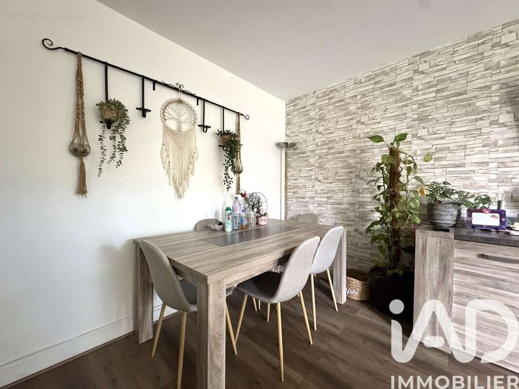 Photo 2 - Appartement à SAINT-MICHEL-SUR-ORGE