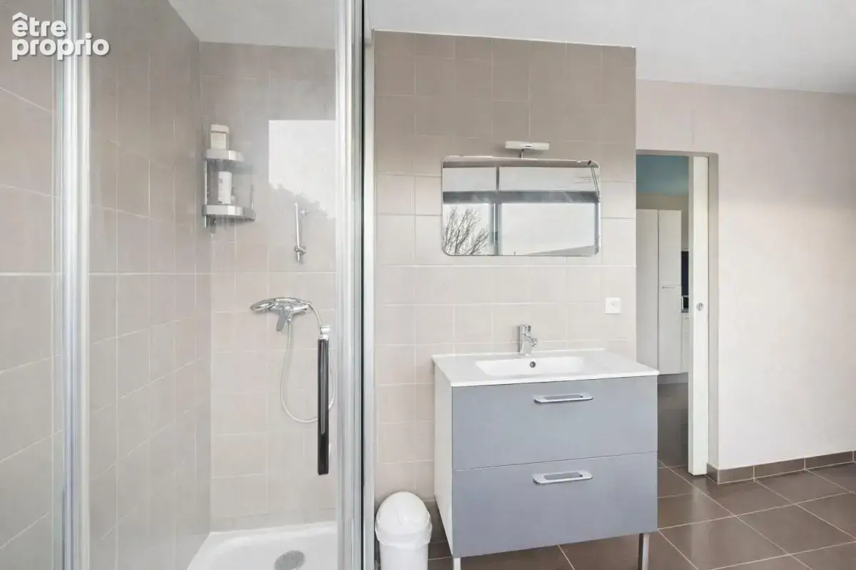 EXCLUSIVITE // Grand studio avec terrasse et parking en sous-sol - photo 7