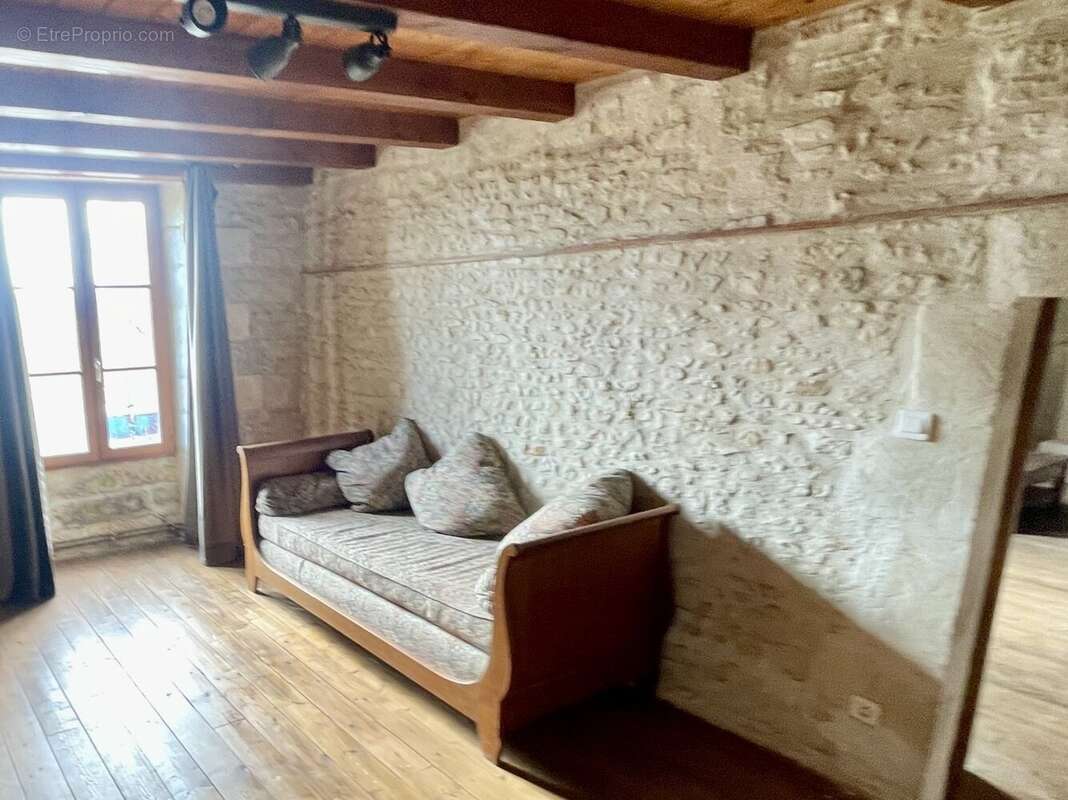 Maison à AUTHON-EBEON