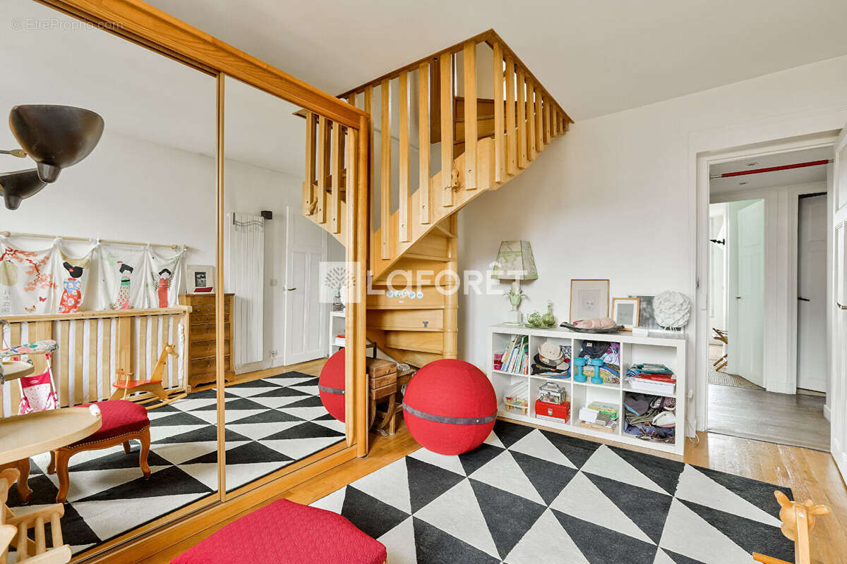 Appartement à PARIS-12E