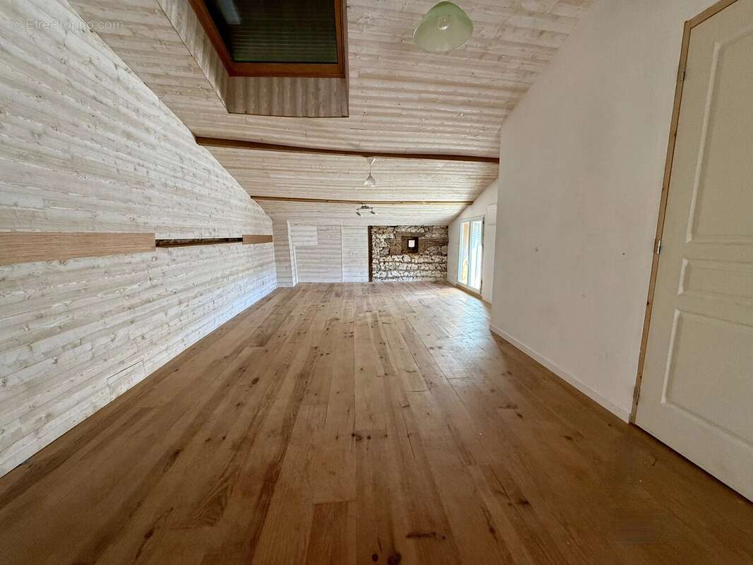 Maison à PORT-SAINTE-FOY-ET-PONCHAPT