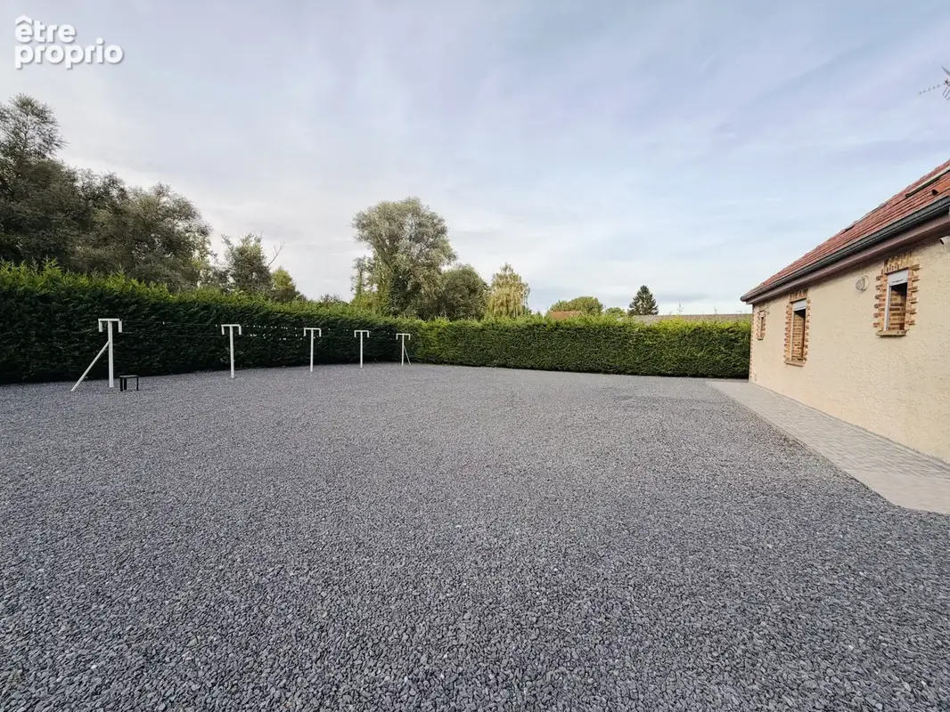 Pavillon - 120 m2 - Batiment de 150 m2 - Gauchy - photo 1