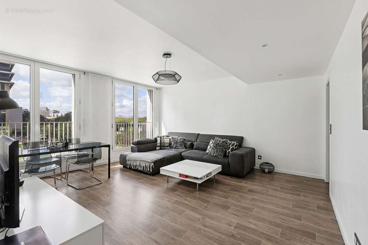 Appartement à NANTERRE