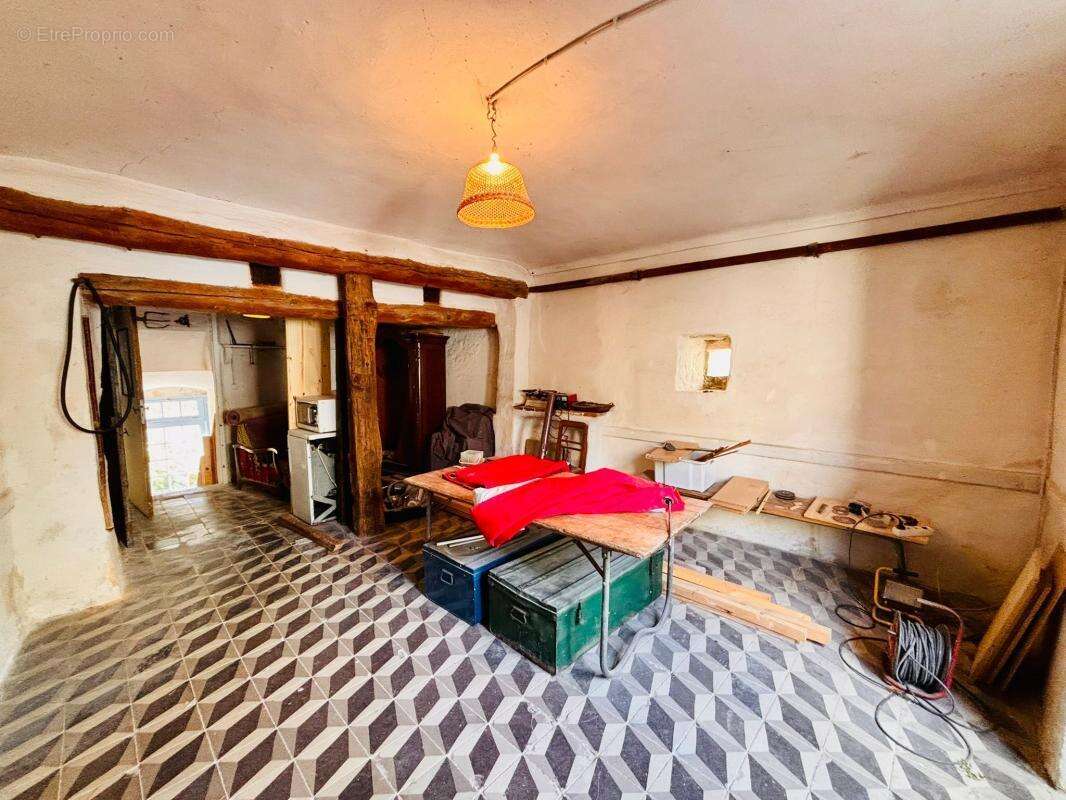 Maison à GROSPIERRES