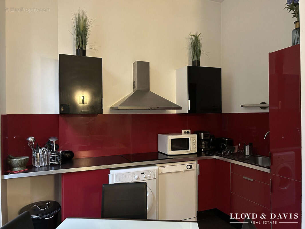 Appartement à MARSEILLE-1E