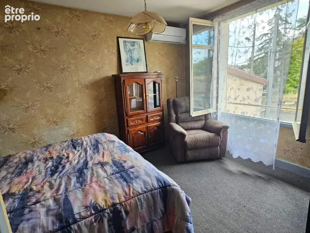 Maison à rénover – 2 chambres - Extérieurs - Garage - Pont-du-Château (63) - photo 13