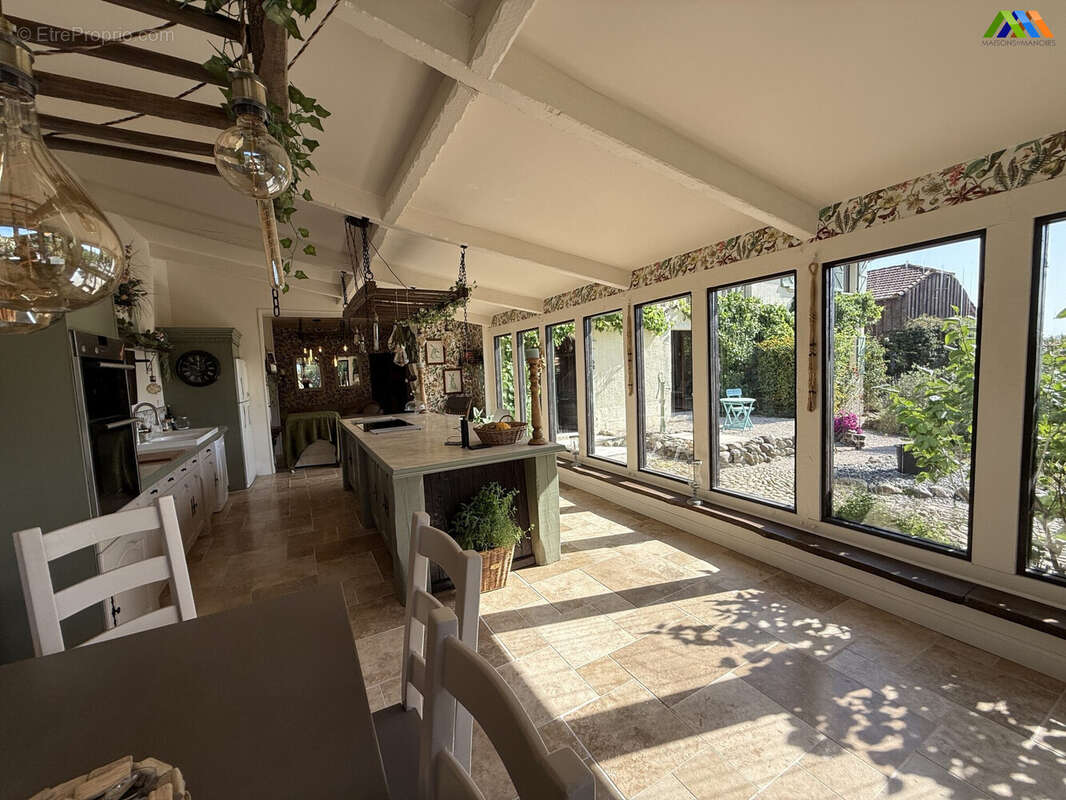 Maison 296 m² à Trie-Sur-Baise  - photo 5