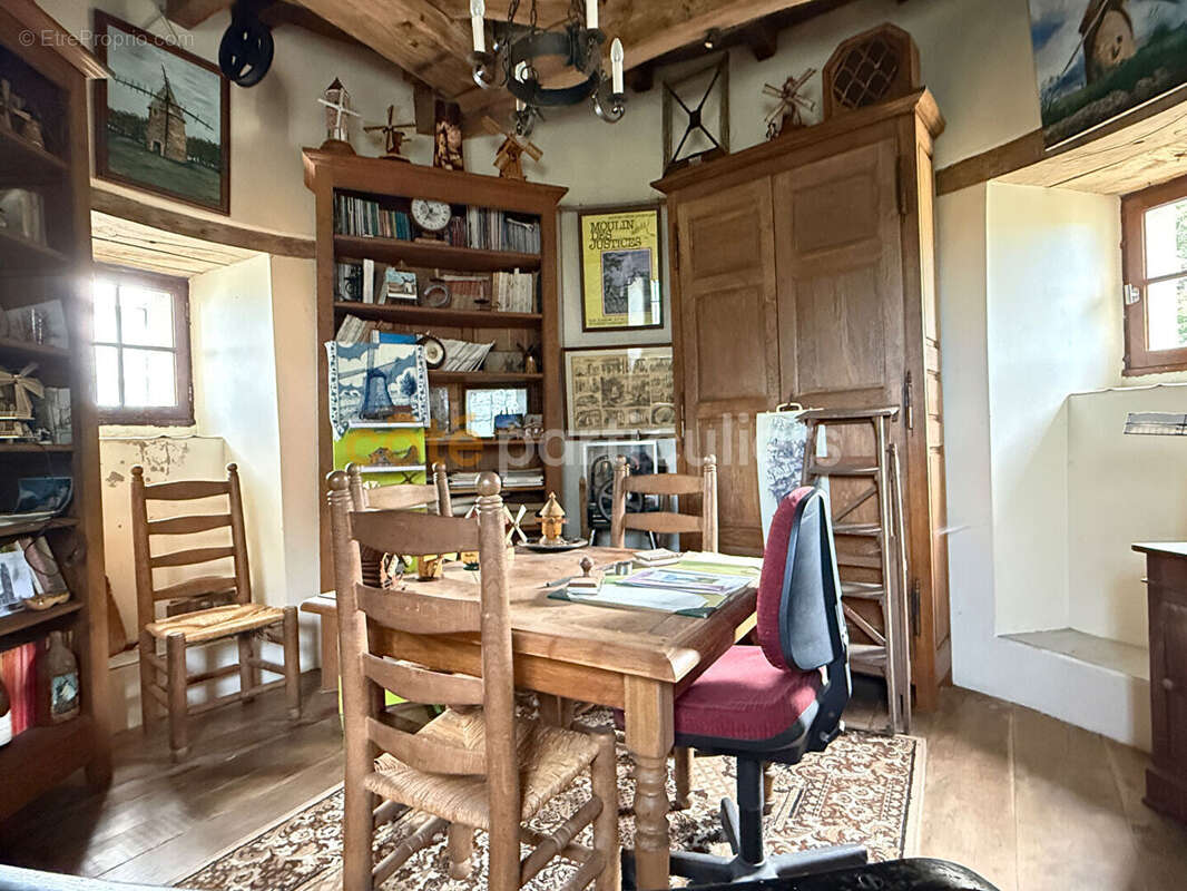 Maison à BAZOUGERS