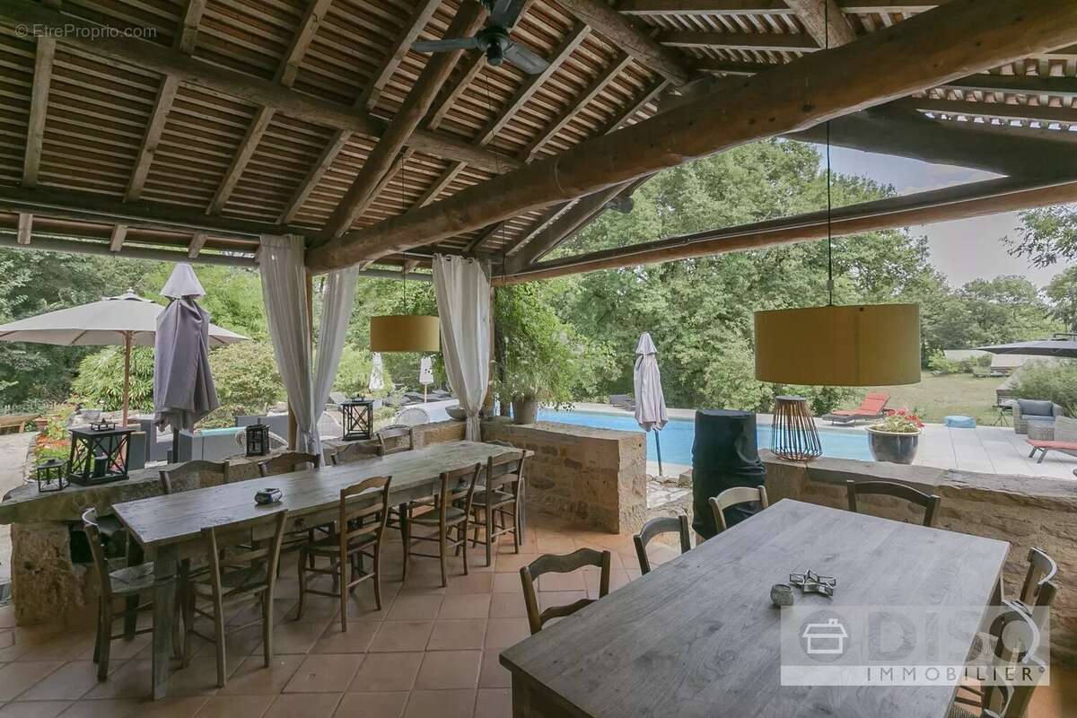 Propriété avec deux gites, camping, logement insolites. - photo 14
