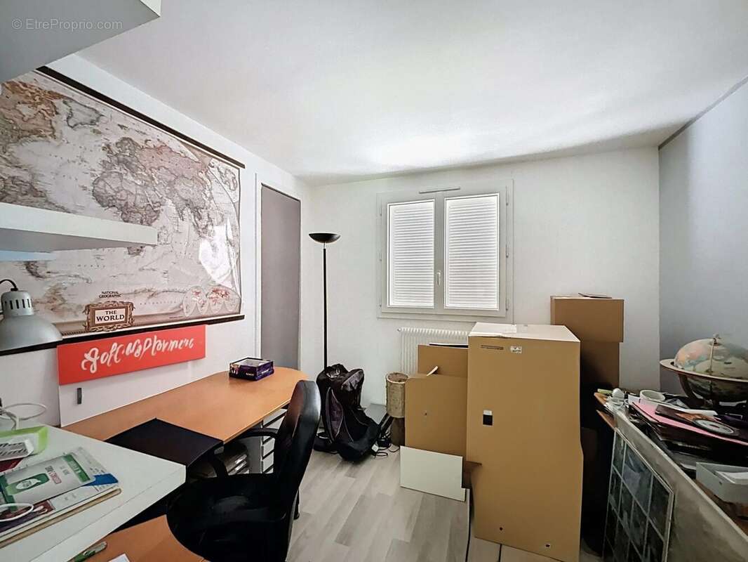 Chambre 2. - Maison à BUC