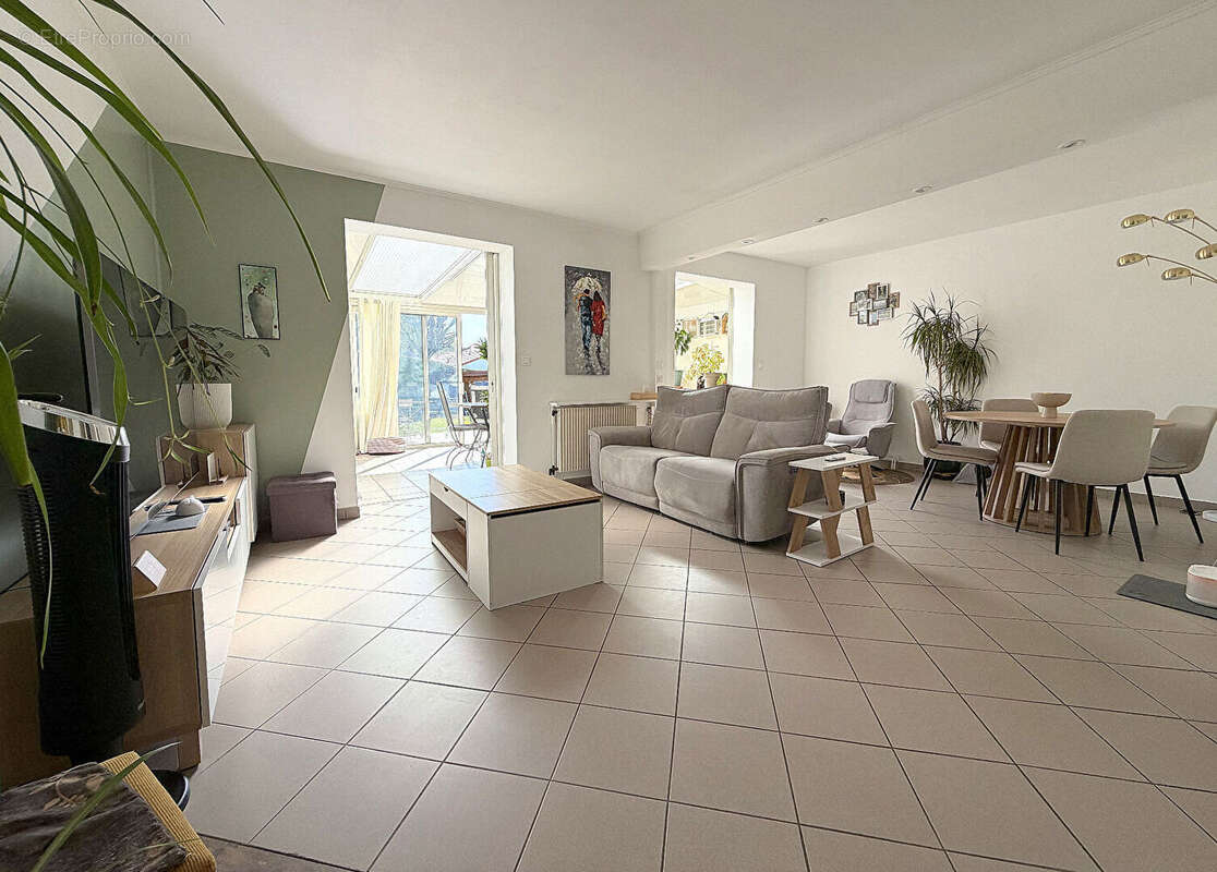 Maison à MONTIGNY-LE-BRETONNEUX