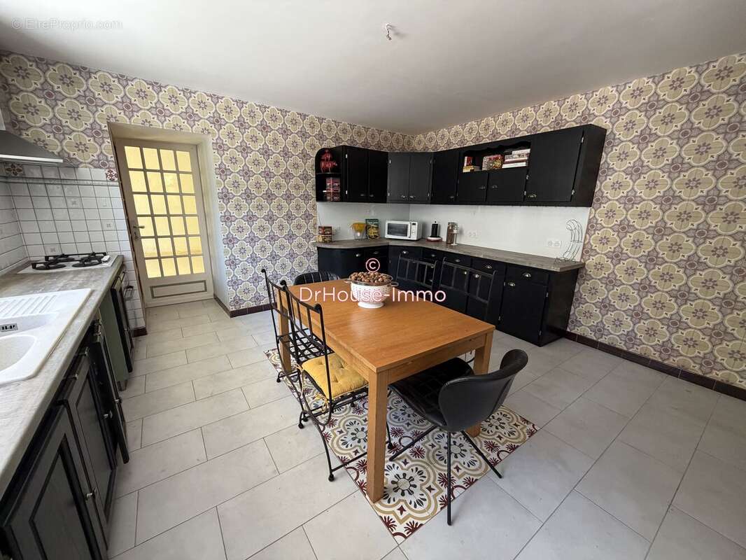 Maison 186 m² à Monts-Sur-Guesnes  - photo 3