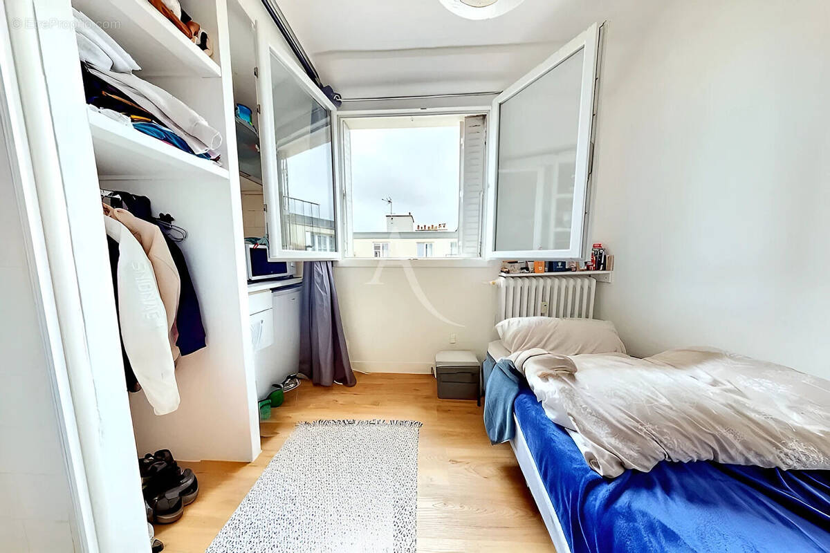 Appartement à PARIS-10E