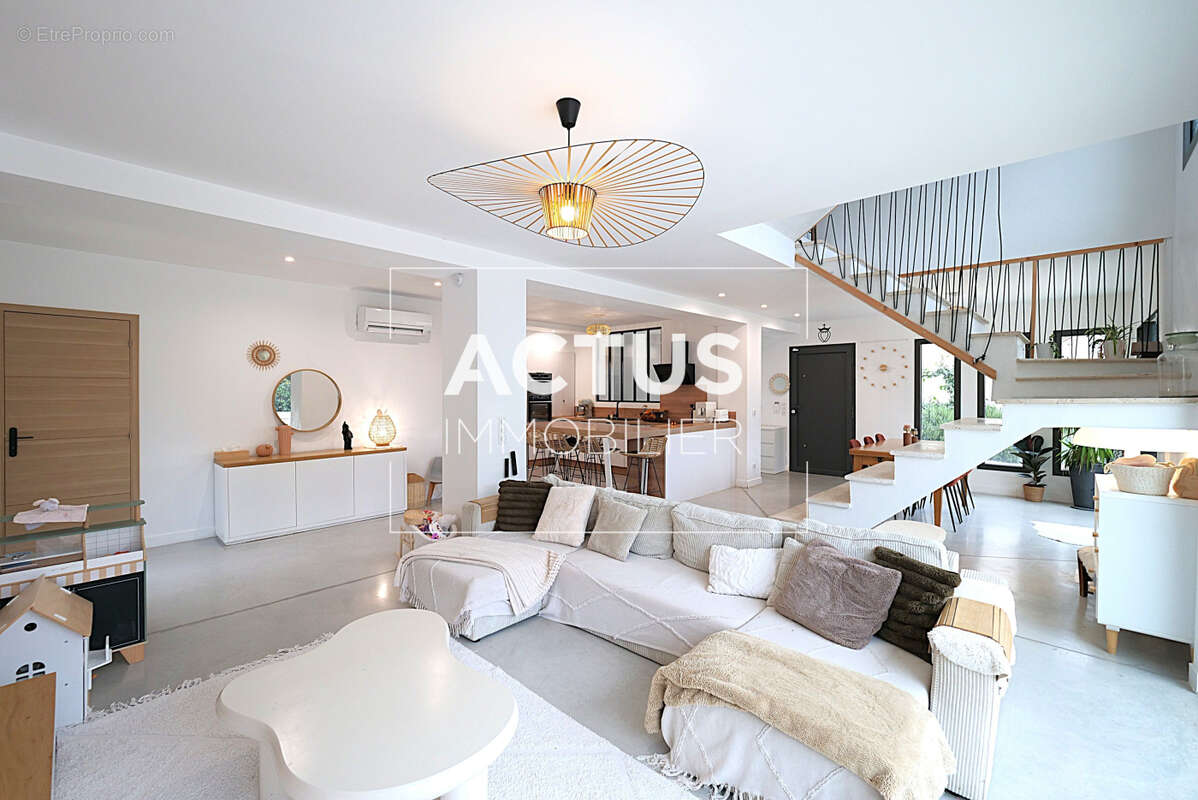 Maison à SALON-DE-PROVENCE