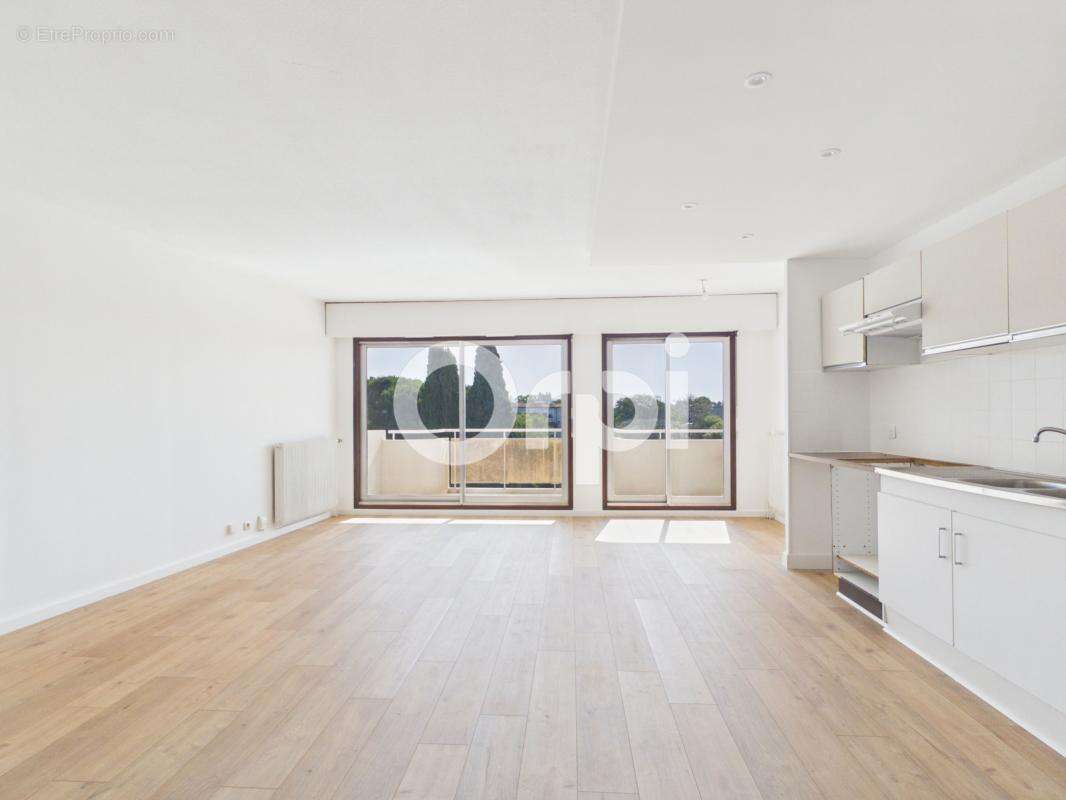 Appartement à MANDELIEU-LA-NAPOULE