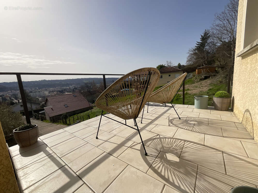 Maison à BOURGOIN-JALLIEU