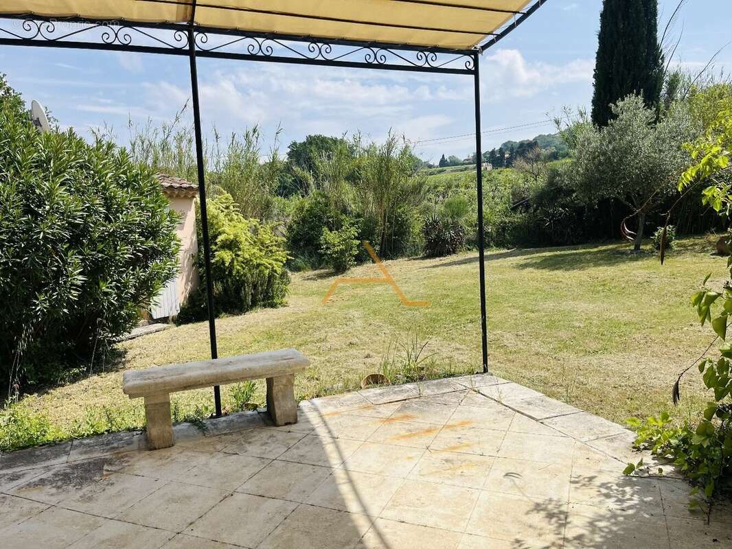 Maison à VALREAS
