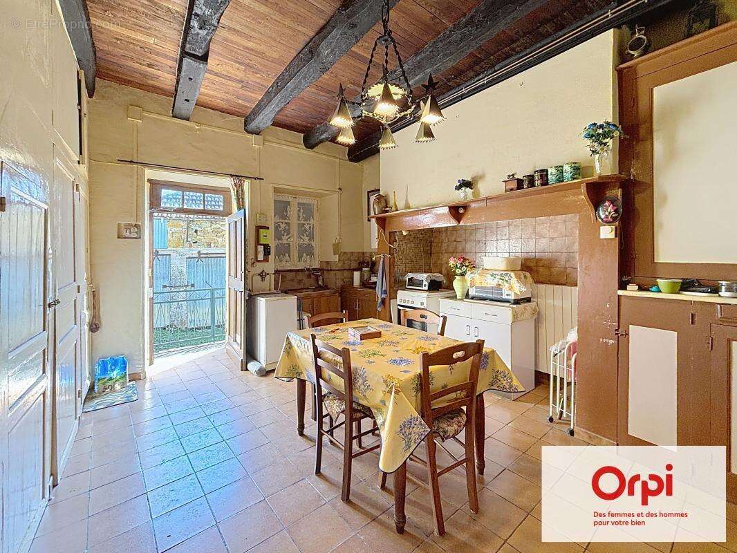 Maison à TERRASSON-LAVILLEDIEU