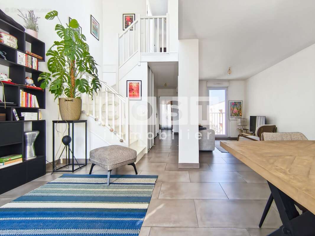 Appartement à GENNEVILLIERS