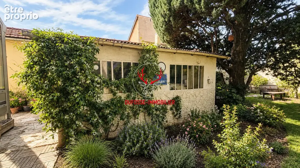Maison de charme 152m² avec jardin et dépendances - Vénissieux Moulin à Vent - photo 14