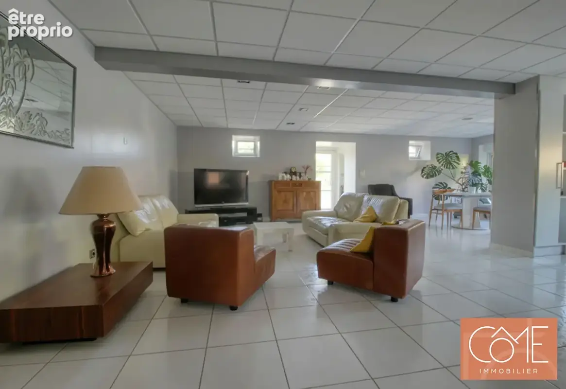 CESSON-SEVIGNE- LA HUBLAIS - Maison de 212 m² habitables - Terrain 942 m2 - Grand parking - Dépendances - photo 7