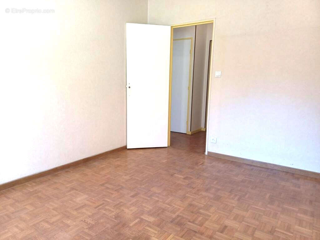 Appartement à LYON-8E