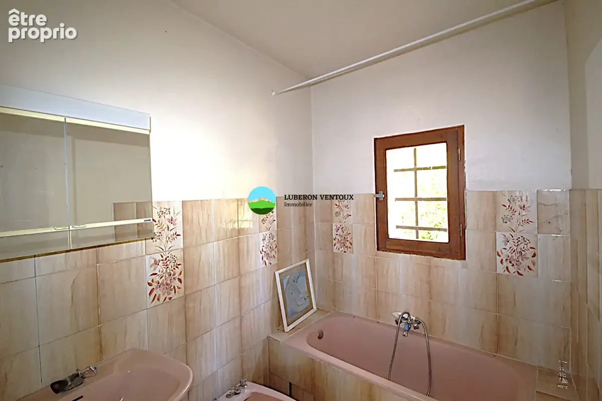 Maison de ville Carpentras 127 m2, petite cour , grand garage possibilité deux habitations - photo 8