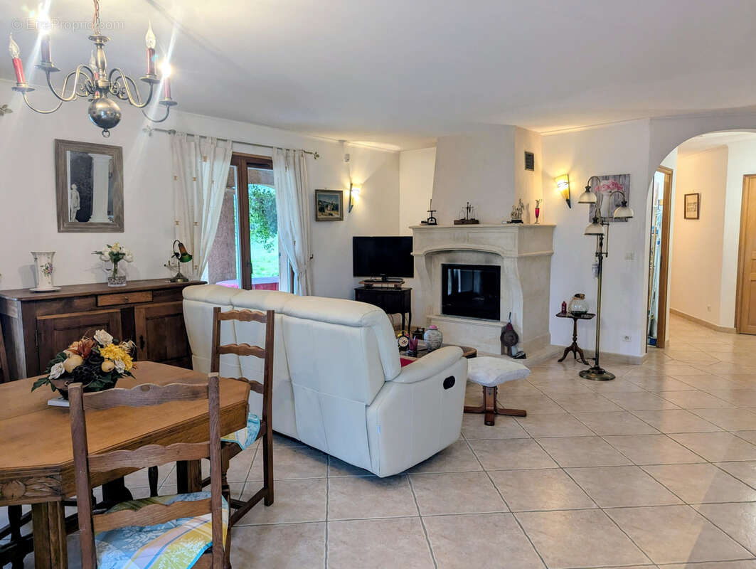 Maison à BIZE-MINERVOIS