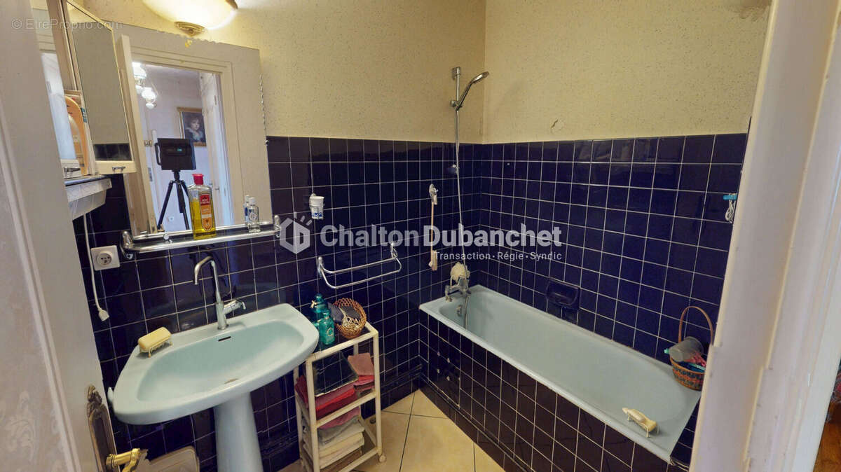 Appartement à LE COTEAU