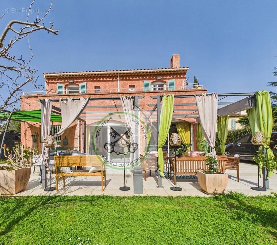 Maison à FREJUS