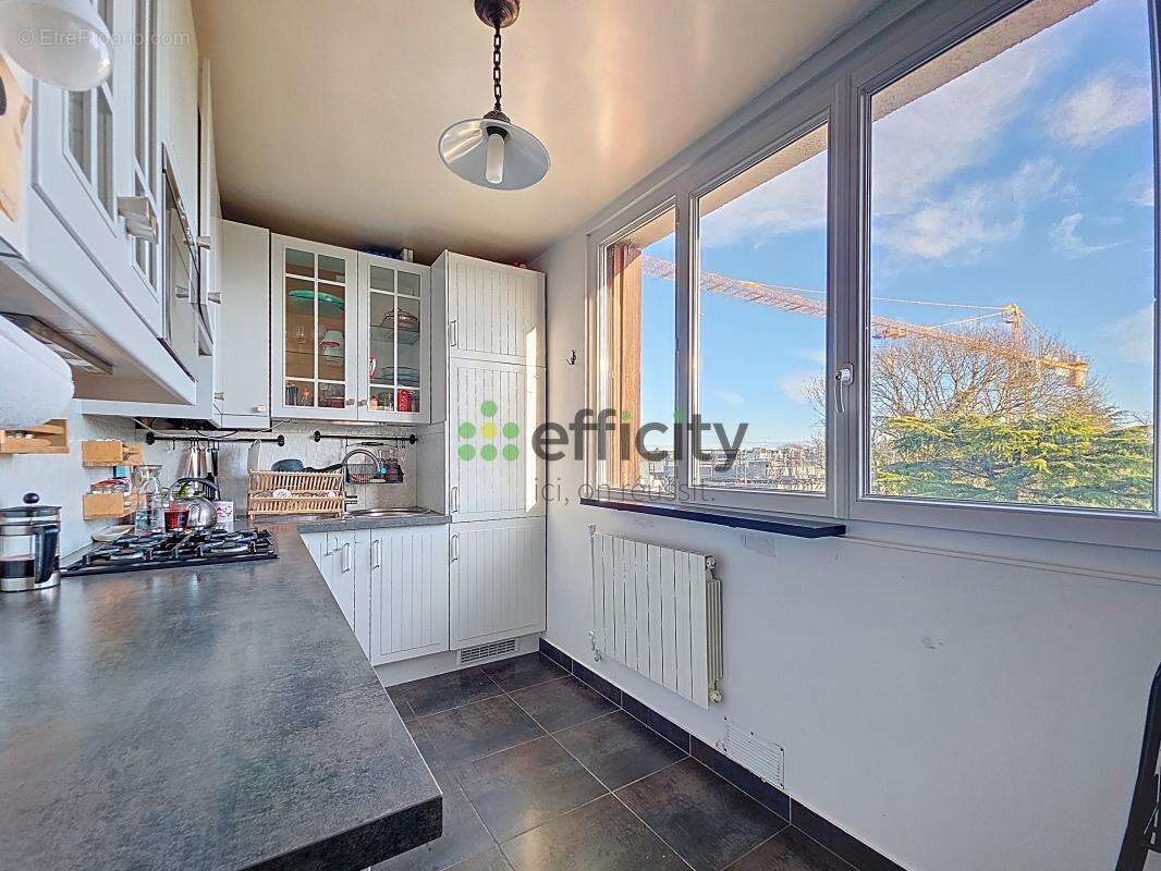 Appartement à LE PLESSIS-TREVISE