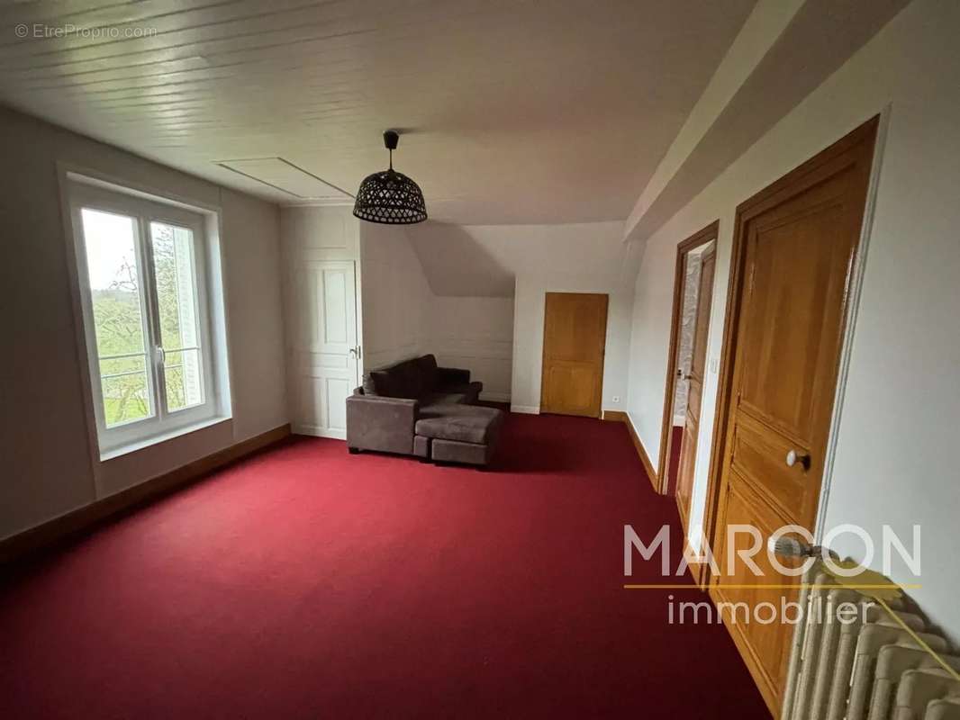 Maison à SAINT-MERD-LA-BREUILLE