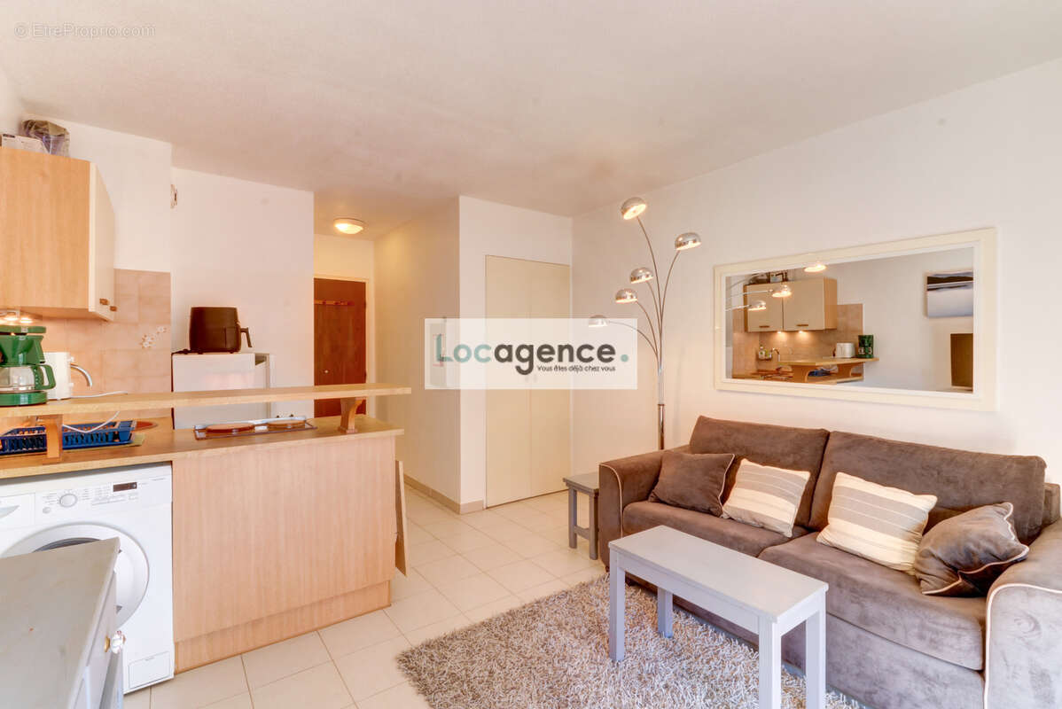 Appartement à MANDELIEU-LA-NAPOULE