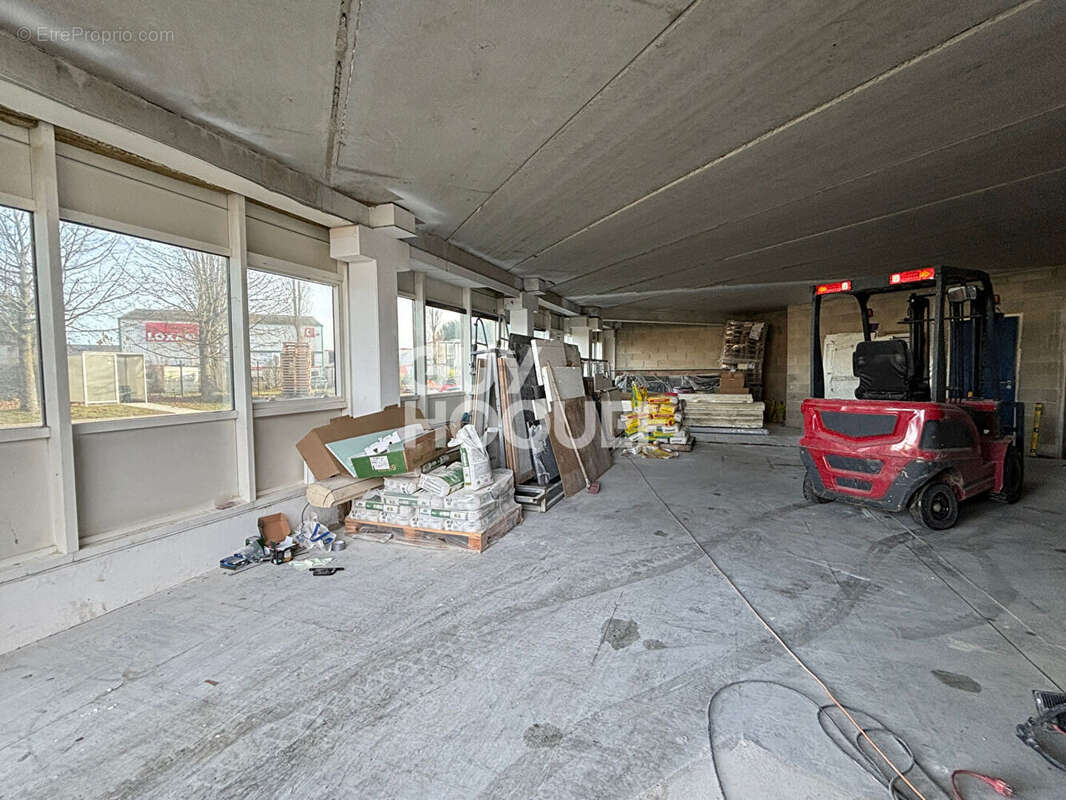 Commerce à FONTENAY-TRESIGNY